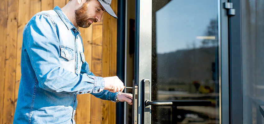 Frameless Glass Storefront Door Locks Replacement in Melbourne, FL