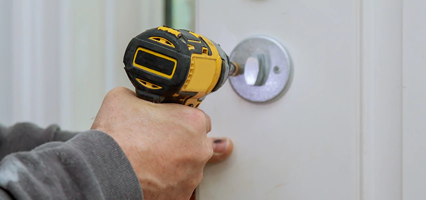 Street Locksmith For Smart Lock Repair in Melbourne, FL